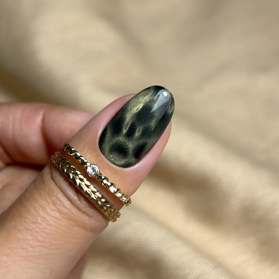 #572 Zodiac Dust - Cat Eye Gel Polish
